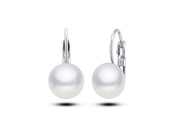 E217s Pearl earring
