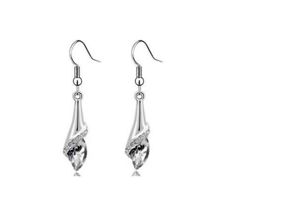 E219c Crystal drop earring