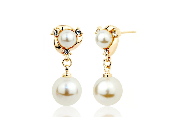 E225 Gold & Pearl Earring